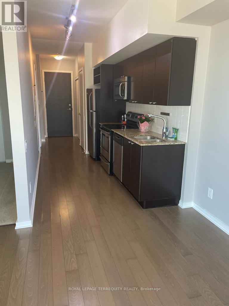713 - 105 The Queensway, Toronto (High Park-Swansea), Ontario  M6S 5B5 - Photo 9 - W12212696