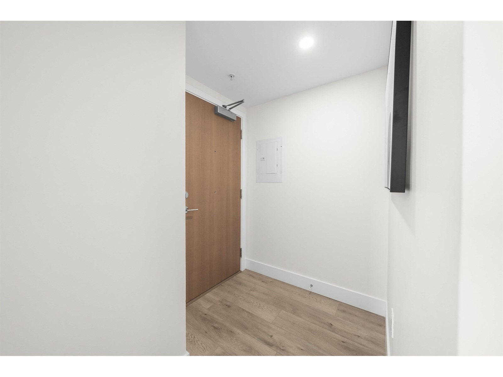 2401 10428 Whalley Boulevard, Surrey, British Columbia  V3T 1W6 - Photo 21 - R3014216