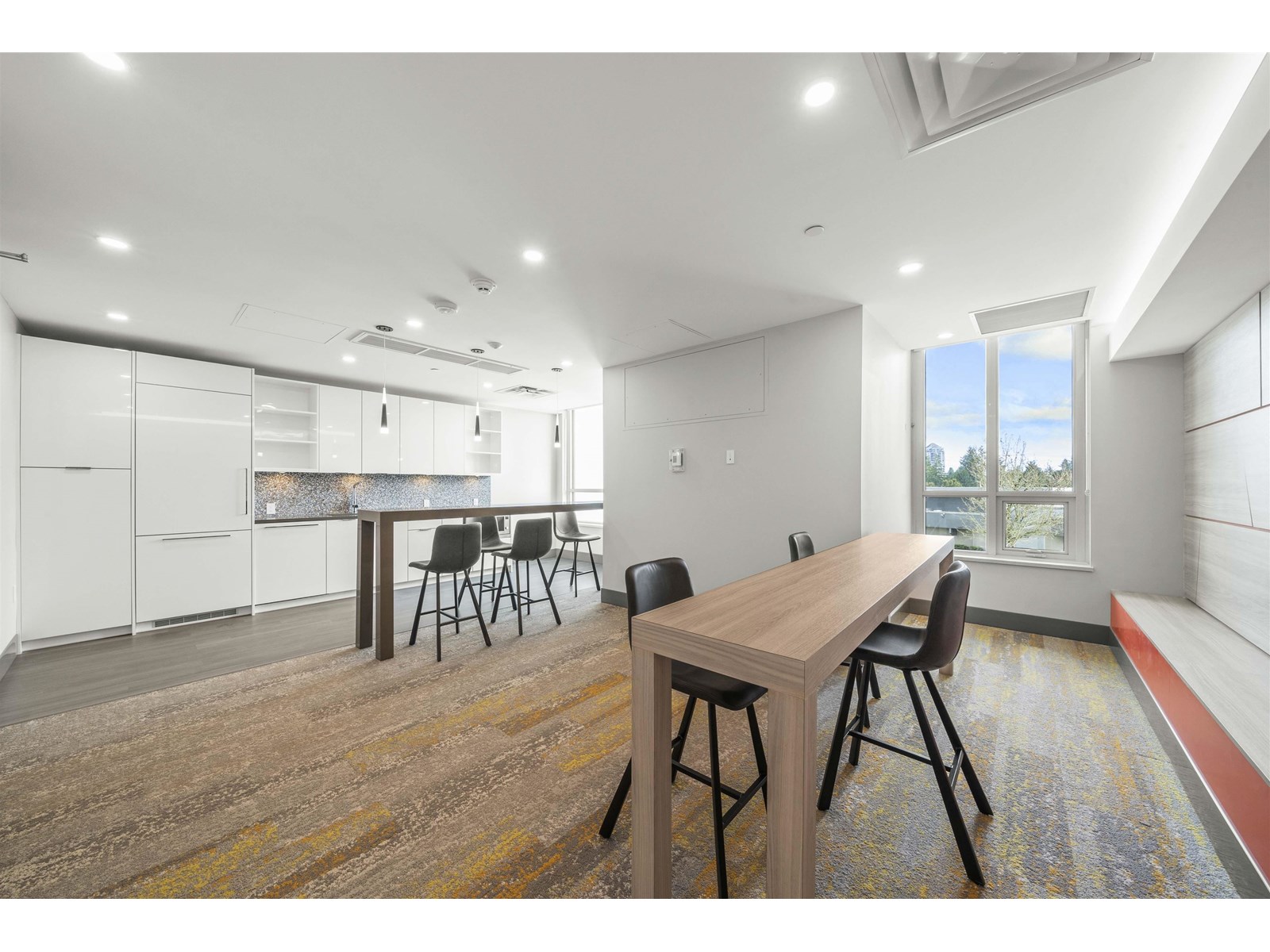 2401 10428 Whalley Boulevard, Surrey, British Columbia  V3T 1W6 - Photo 31 - R3014216