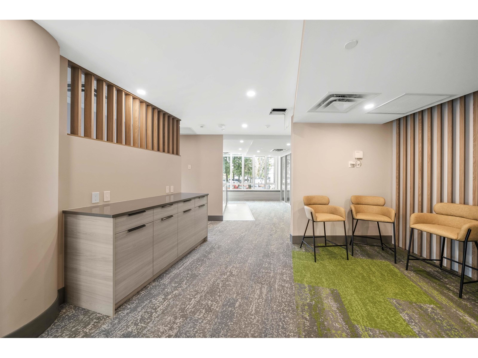 2401 10428 Whalley Boulevard, Surrey, British Columbia  V3T 1W6 - Photo 35 - R3014216