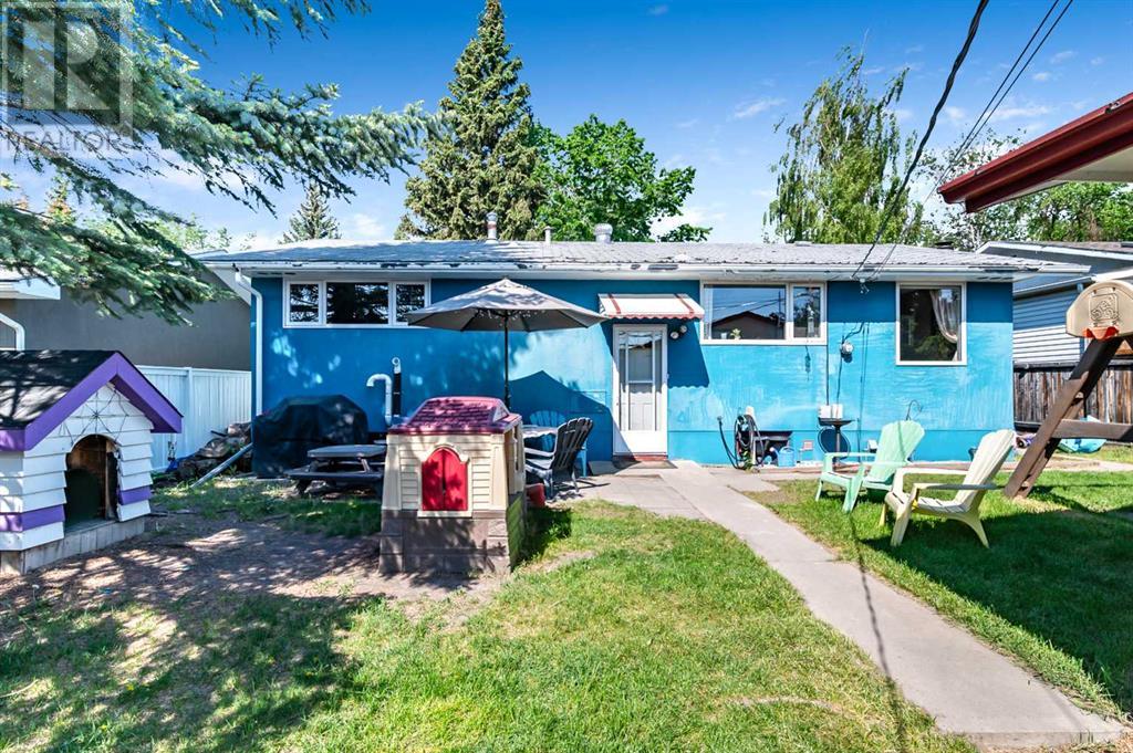 2628 Lionel Crescent Sw, Calgary, Alberta  T3E 6B1 - Photo 32 - A2229831