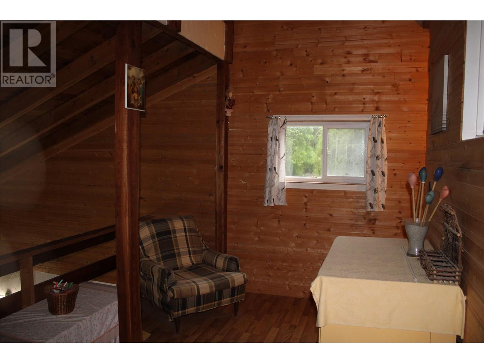 1281 Hoskins Road, Seymour Arm, British Columbia  V0E 2V2 - Photo 15 - 10351713