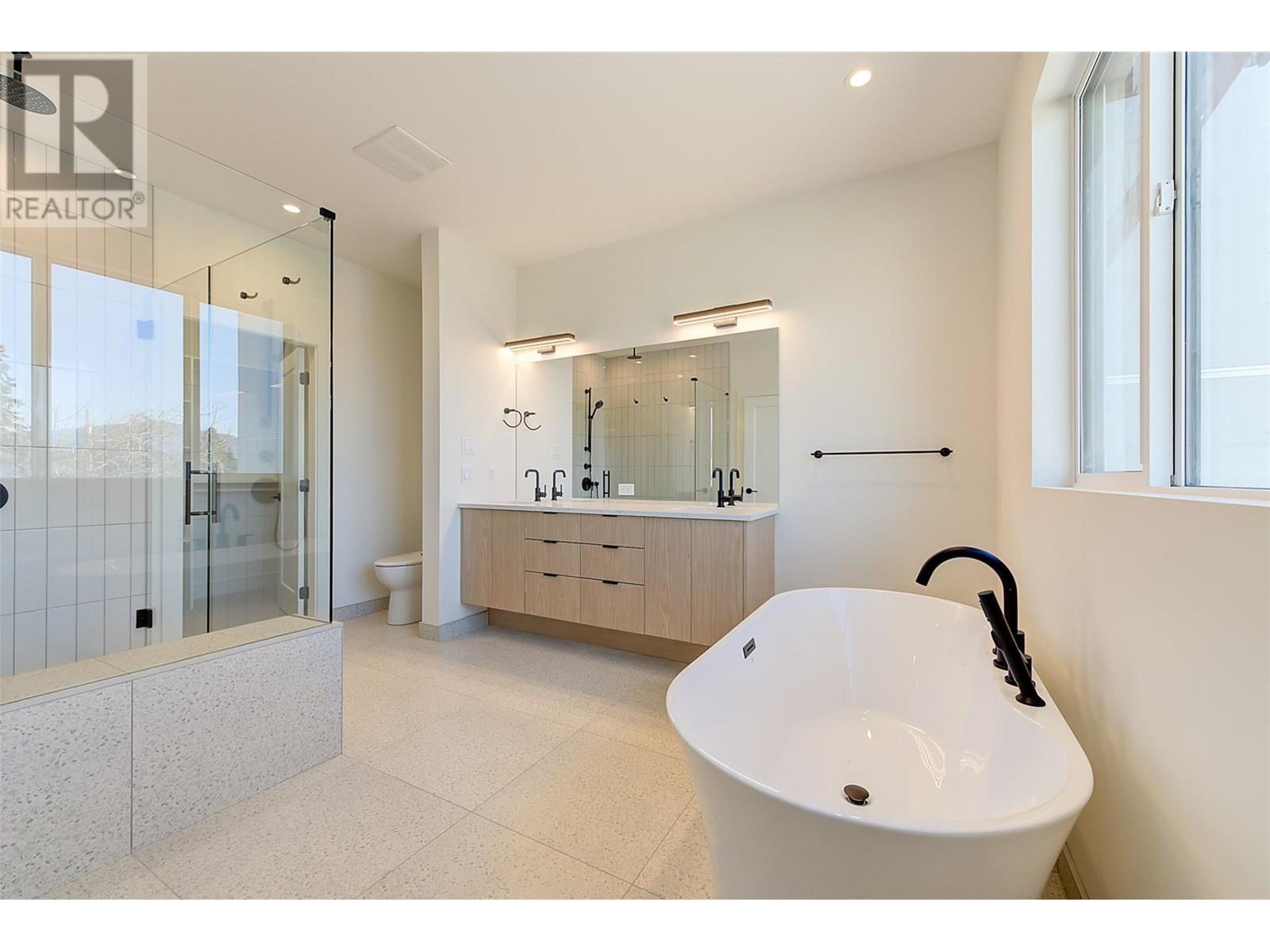 857 Kinnear Court, Kelowna, British Columbia  V1Y 8A9 - Photo 51 - 10351691