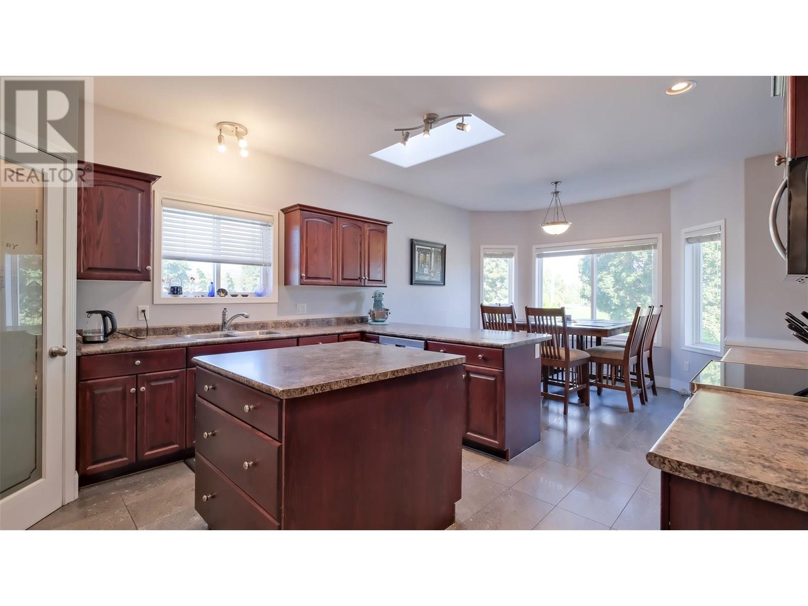 755 Birch Avenue, Kelowna, British Columbia  V1Y 5H3 - Photo 10 - 10351615