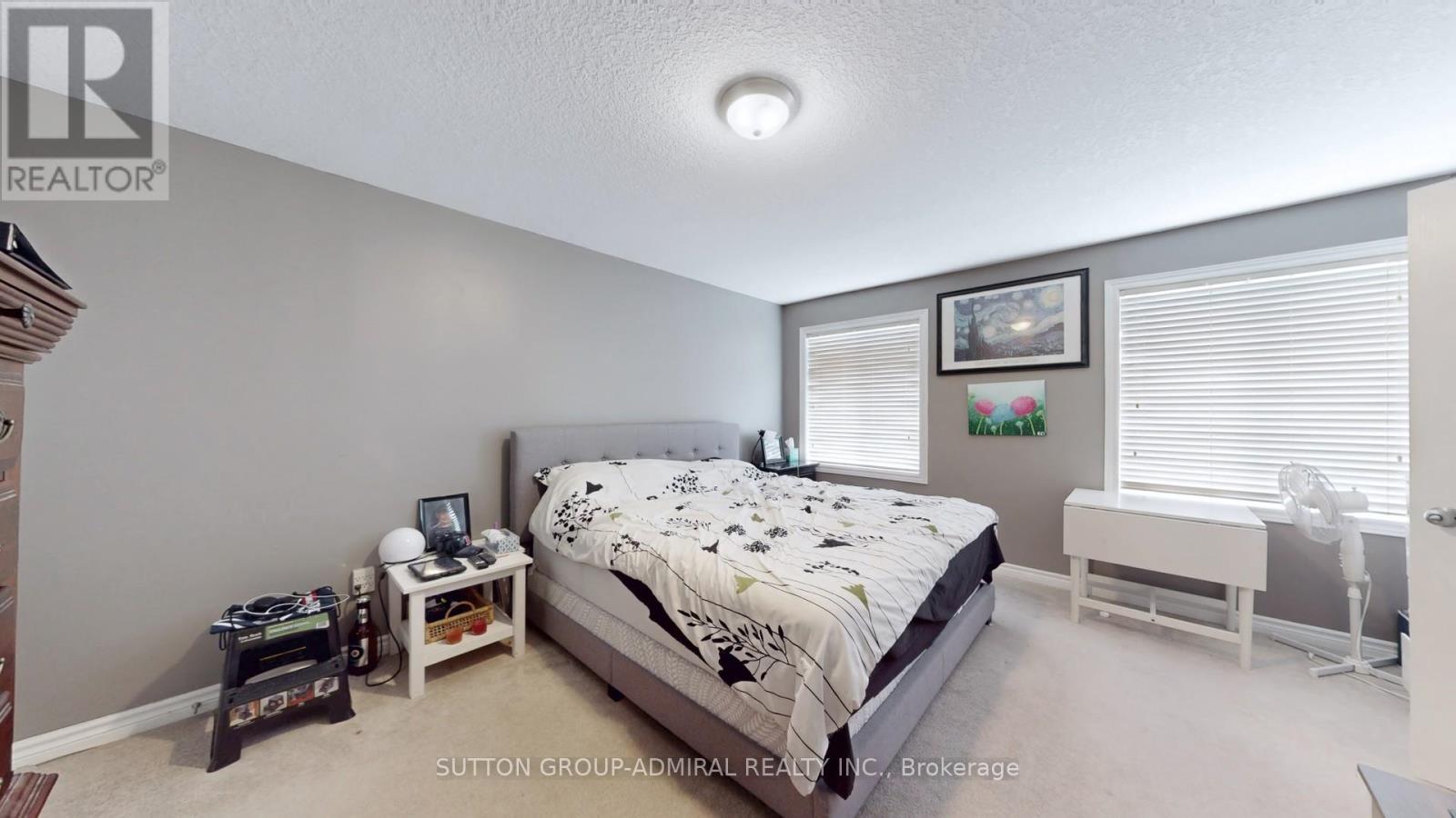 39 Draper Street, Brantford, Ontario  N3T 6R1 - Photo 3 - X12212627