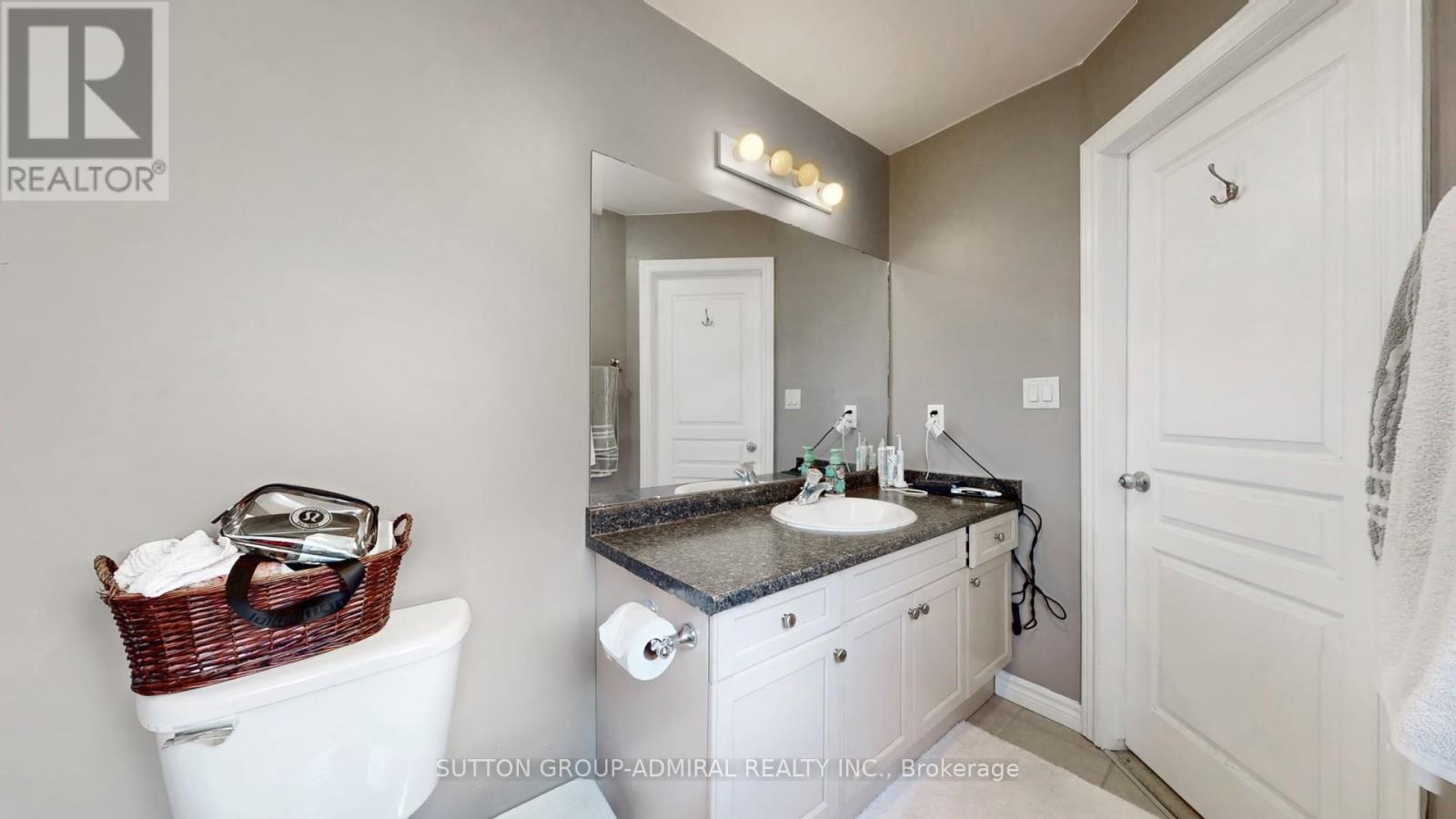 39 Draper Street, Brantford, Ontario  N3T 6R1 - Photo 8 - X12212627