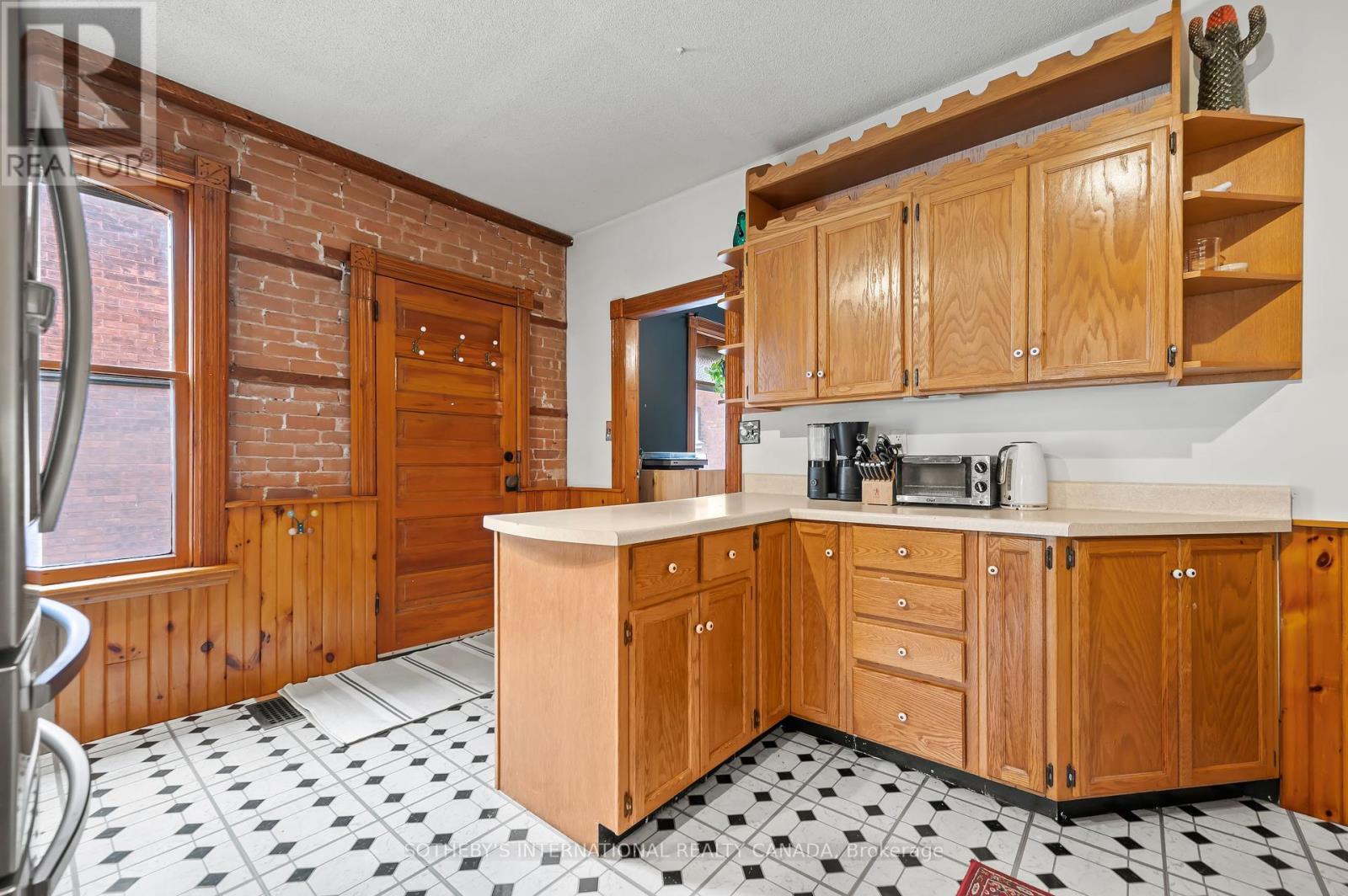 98 Marlborough Street, Brantford, Ontario  N3T 2S5 - Photo 19 - X12212645
