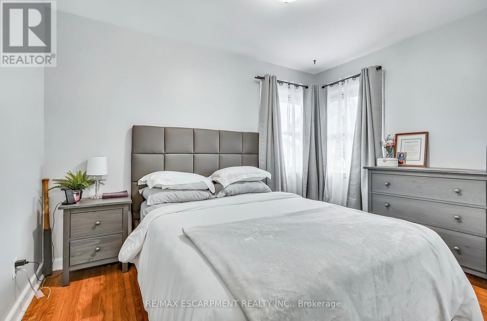 379 East 18th Street, Hamilton, Ontario  L9A 4P7 - Photo 26 - X12212668