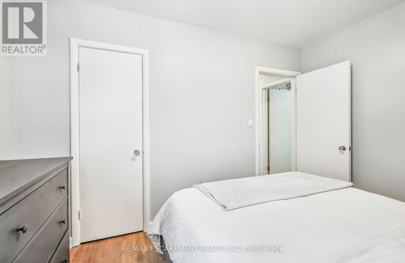 379 East 18th Street, Hamilton, Ontario  L9A 4P7 - Photo 27 - X12212668