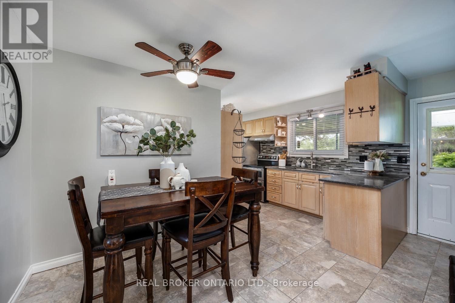 6305 Leskard Road, Clarington, Ontario  L0B 1M0 - Photo 11 - E12212976