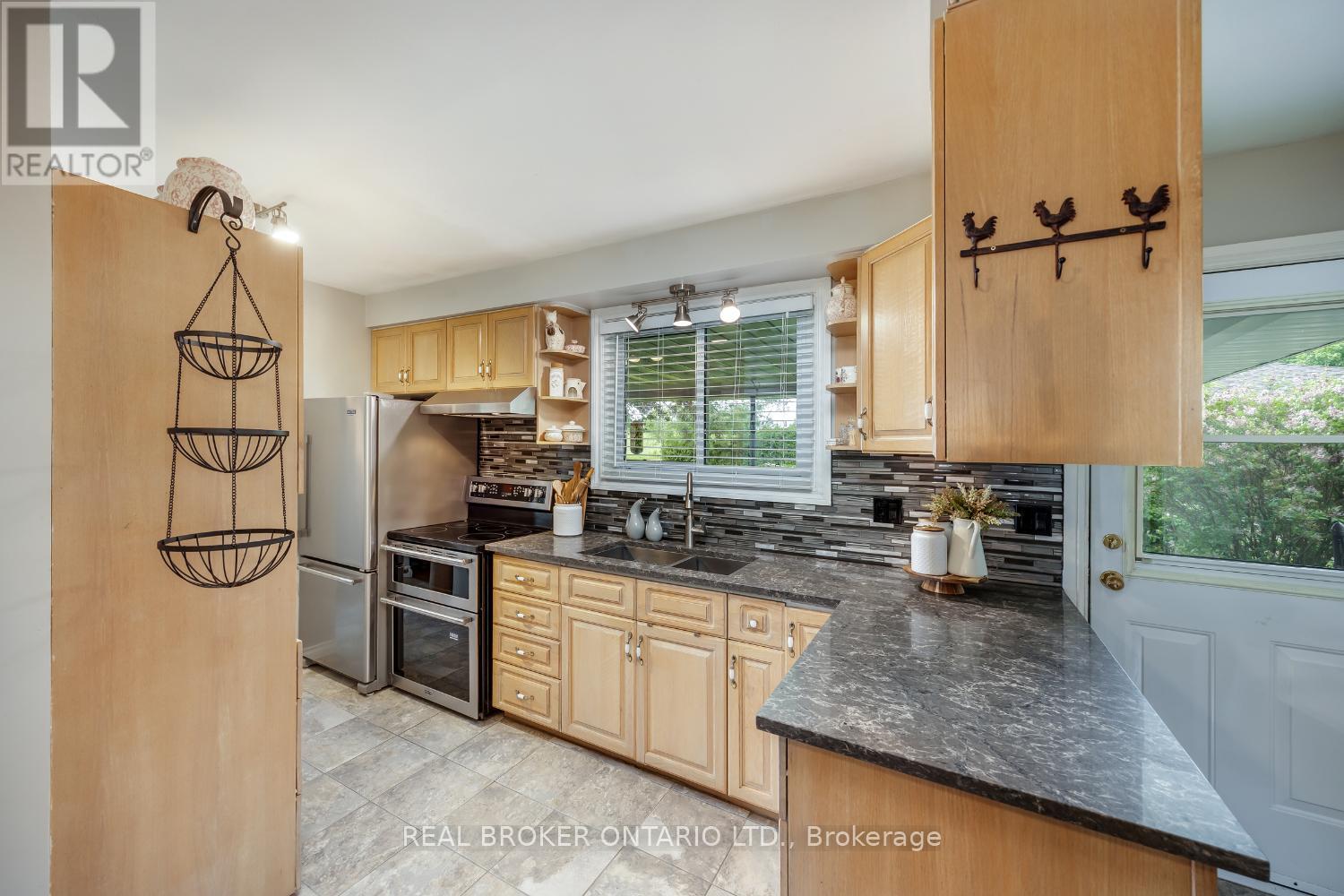 6305 Leskard Road, Clarington, Ontario  L0B 1M0 - Photo 7 - E12212976