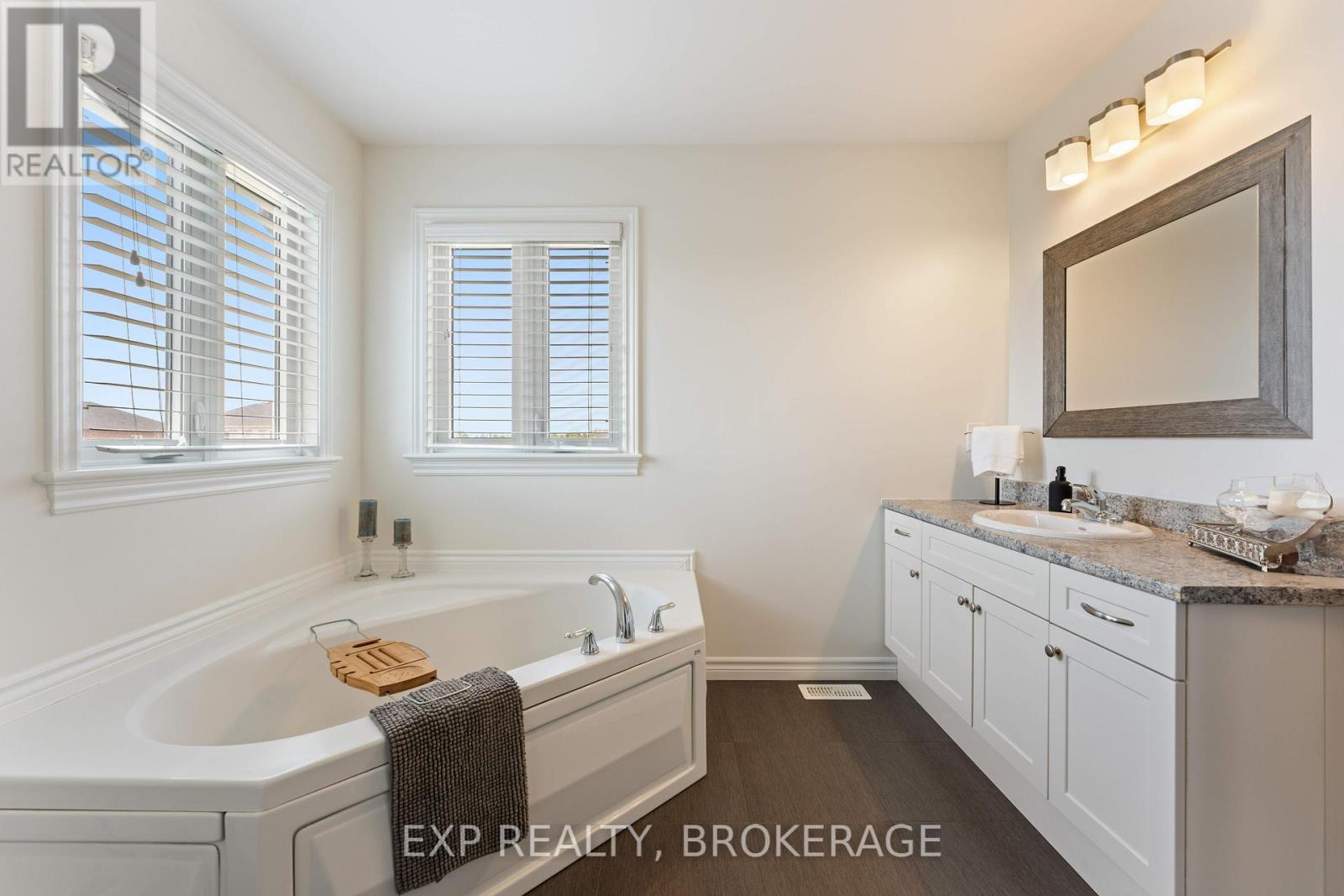 125 Saul Street, Loyalist (Odessa), Ontario  K0H 2H0 - Photo 29 - X12213019