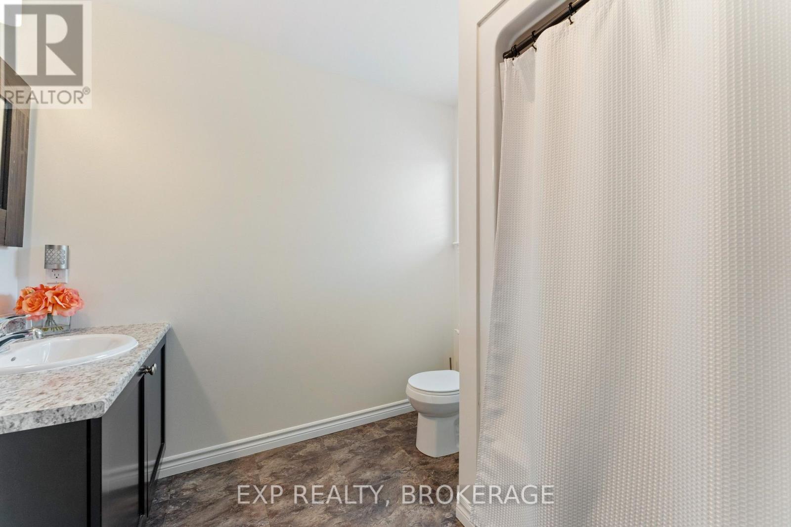 125 Saul Street, Loyalist (Odessa), Ontario  K0H 2H0 - Photo 31 - X12213019