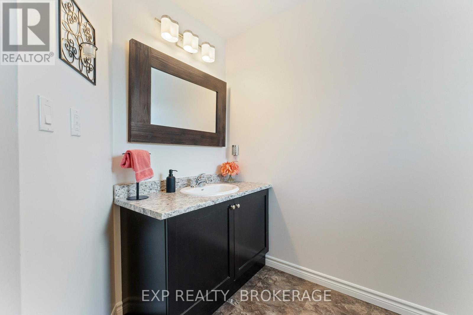 125 Saul Street, Loyalist (Odessa), Ontario  K0H 2H0 - Photo 33 - X12213019