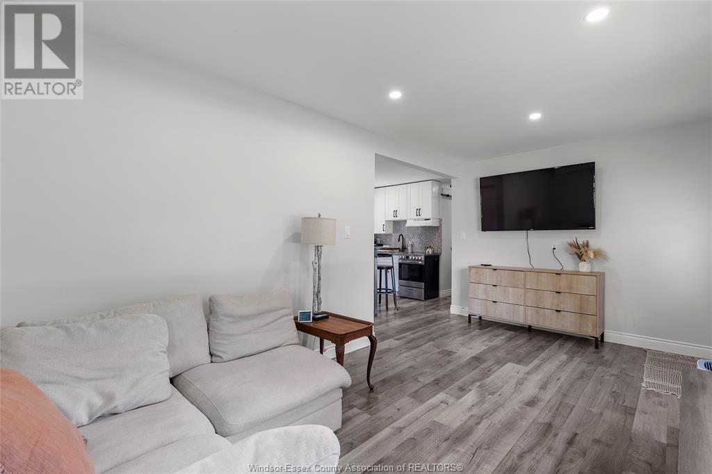 114 Nottingham, Harrow, Ontario  N0R 1G0 - Photo 6 - 25014782