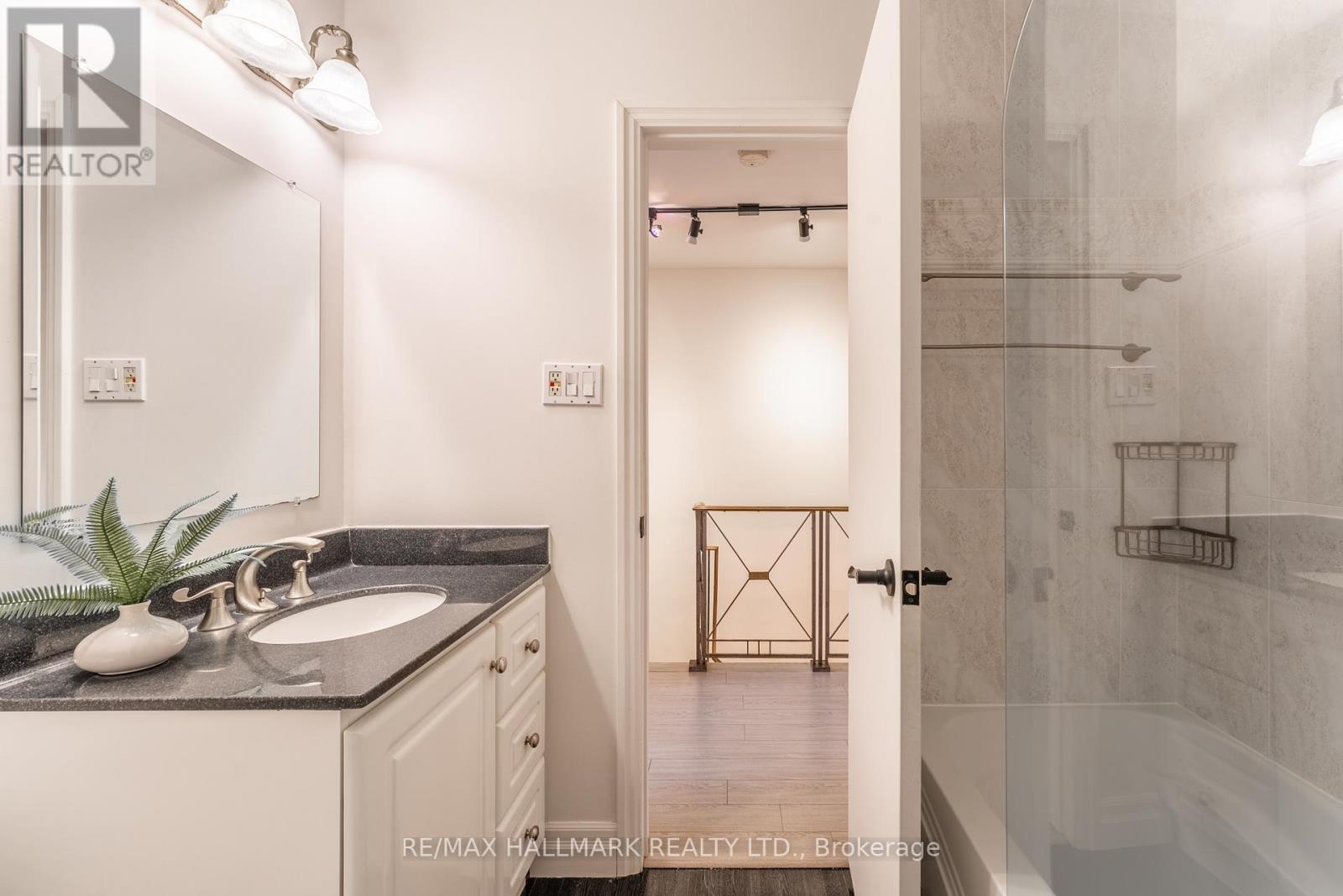 60 Bards Walkway, Toronto (Pleasant View), Ontario  M2J 4T9 - Photo 20 - C12212729