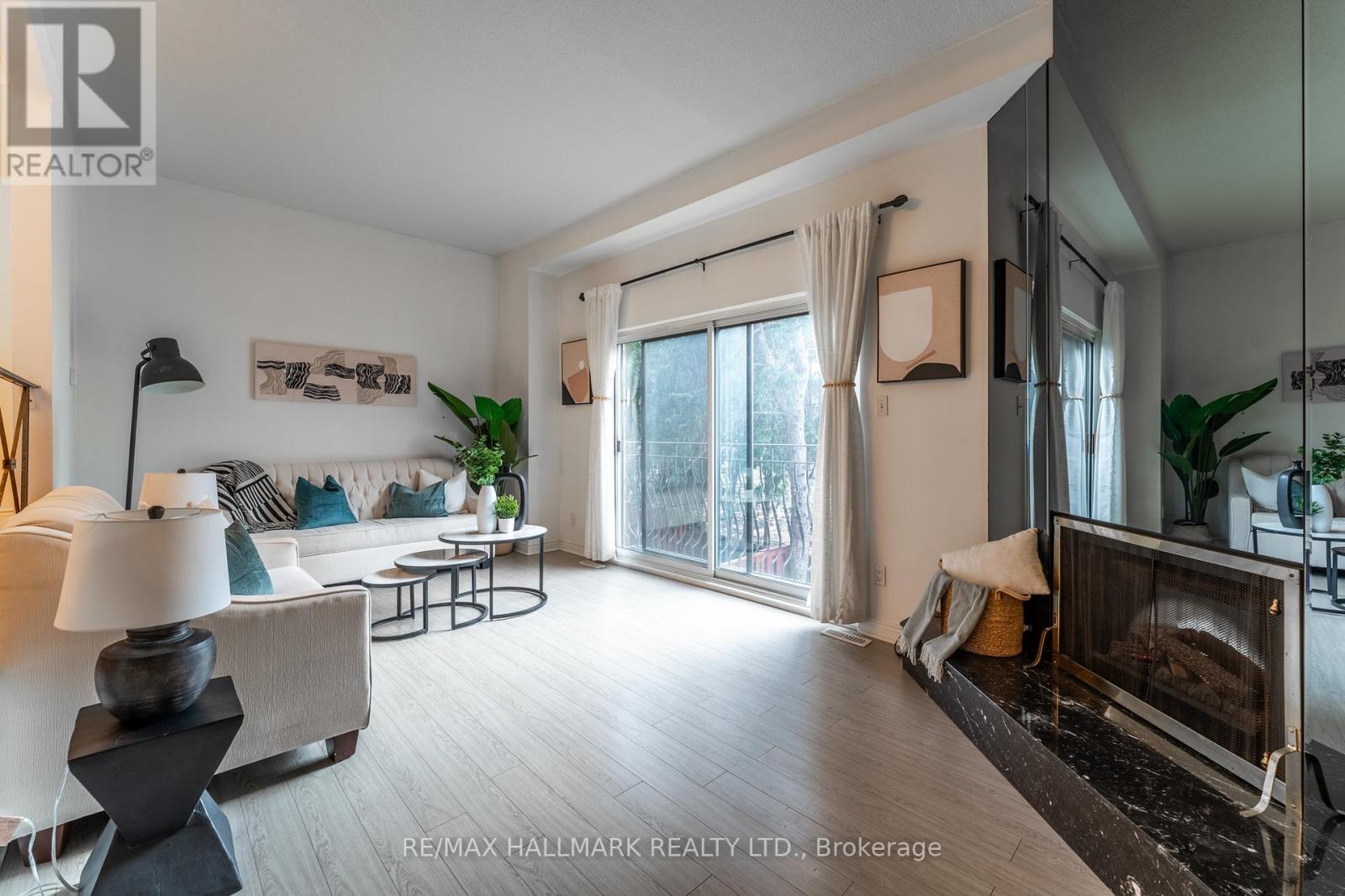 60 Bards Walkway, Toronto (Pleasant View), Ontario  M2J 4T9 - Photo 6 - C12212729