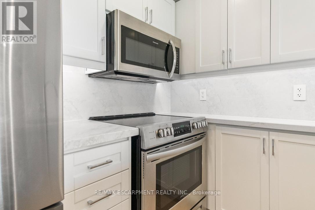1701 - 18 Kenaston Gardens, Toronto (Bayview Village), Ontario  M2K 3C7 - Photo 7 - C12212742