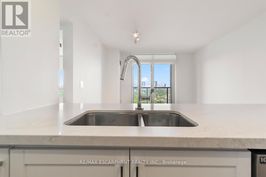 1701 - 18 Kenaston Gardens, Toronto (Bayview Village), Ontario  M2K 3C7 - Photo 8 - C12212742