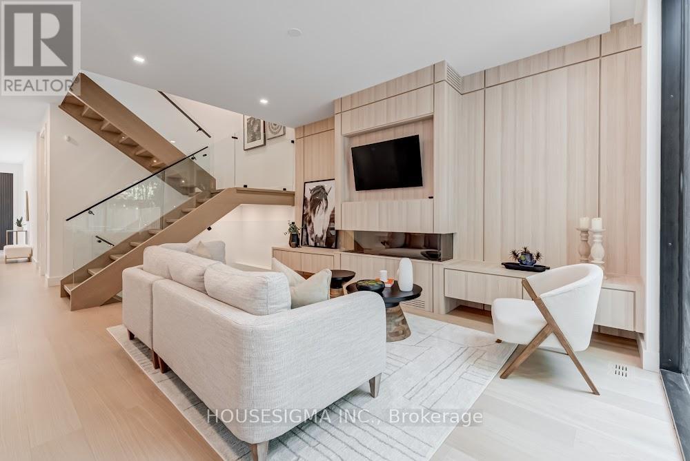 188 Duplex Avenue, Toronto (Yonge-Eglinton), Ontario  M5P 2A9 - Photo 5 - C12212765