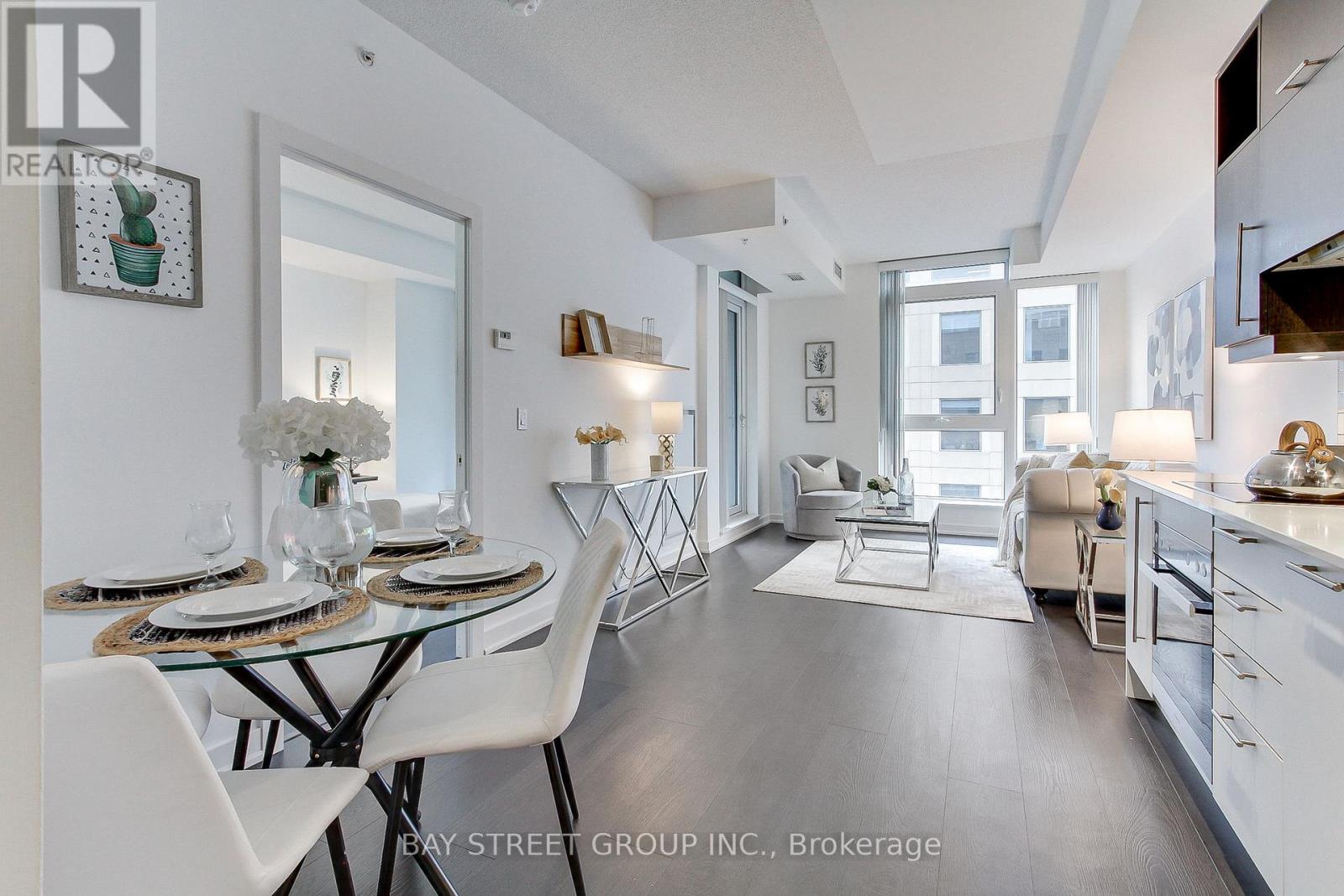 517 - 199 RICHMOND STREET, Toronto, Ontario