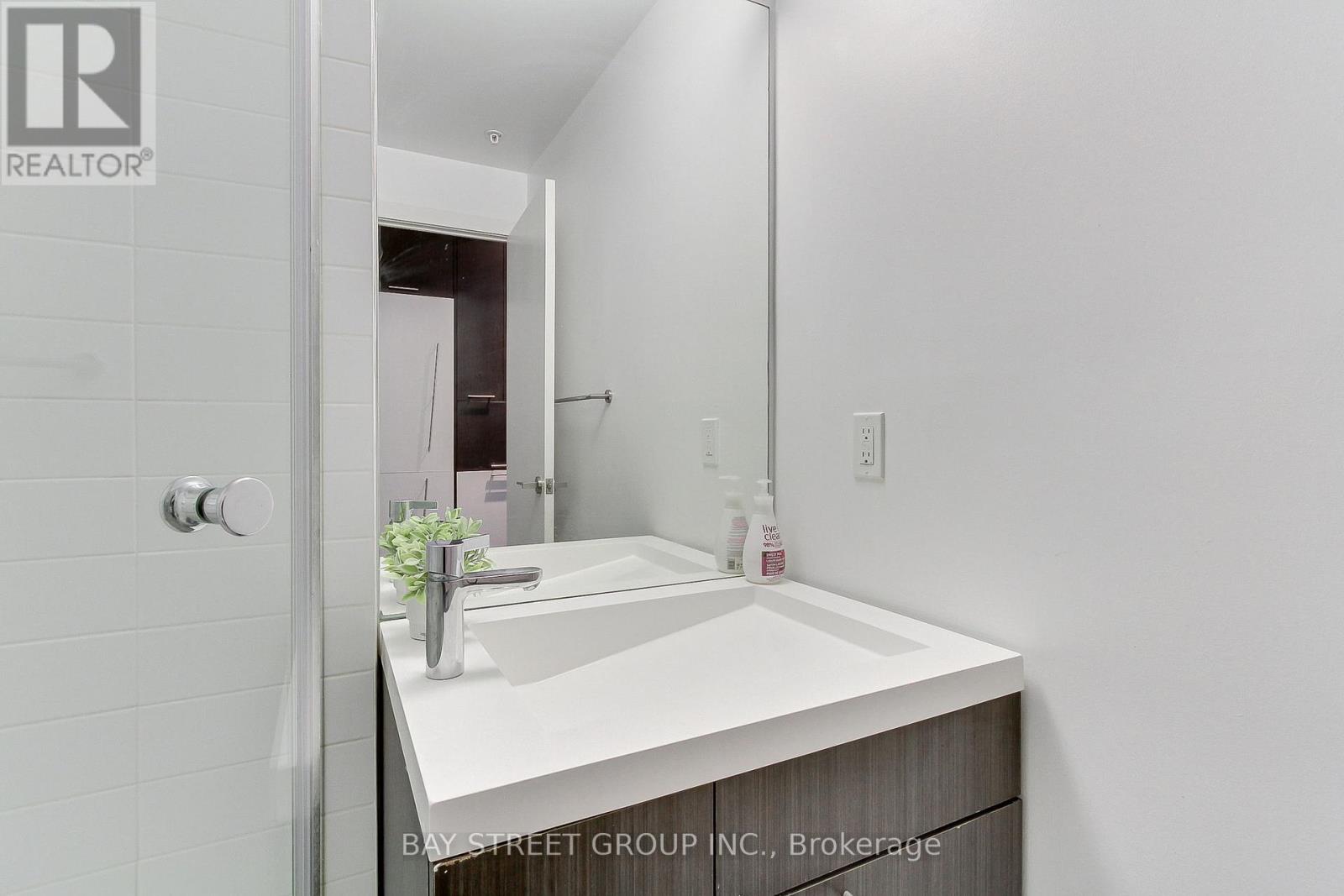 517 - 199 Richmond Street, Toronto (Waterfront Communities), Ontario  M5V 0H4 - Photo 13 - C12212769