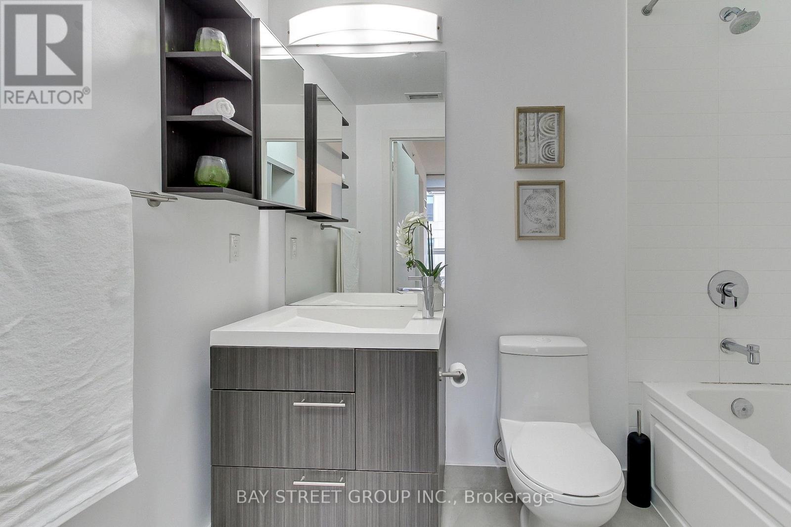 517 - 199 Richmond Street, Toronto (Waterfront Communities), Ontario  M5V 0H4 - Photo 24 - C12212769