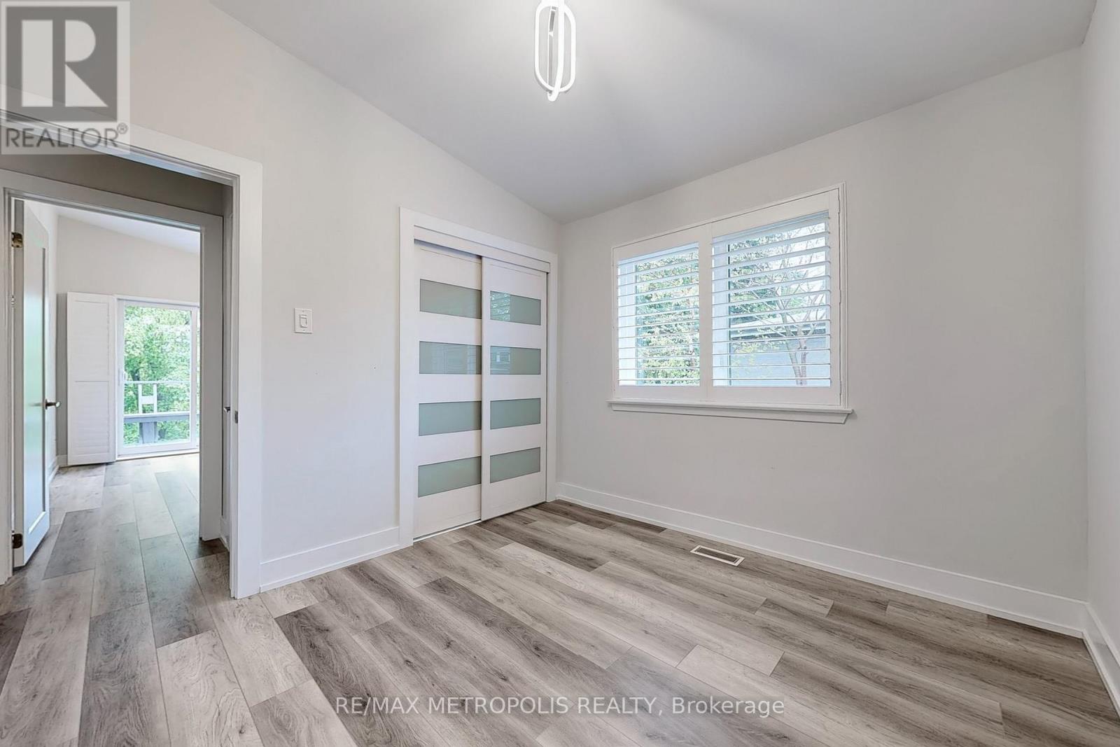 199 Sweeney Drive, Toronto (Victoria Village), Ontario  M4A 1V5 - Photo 16 - C12212772