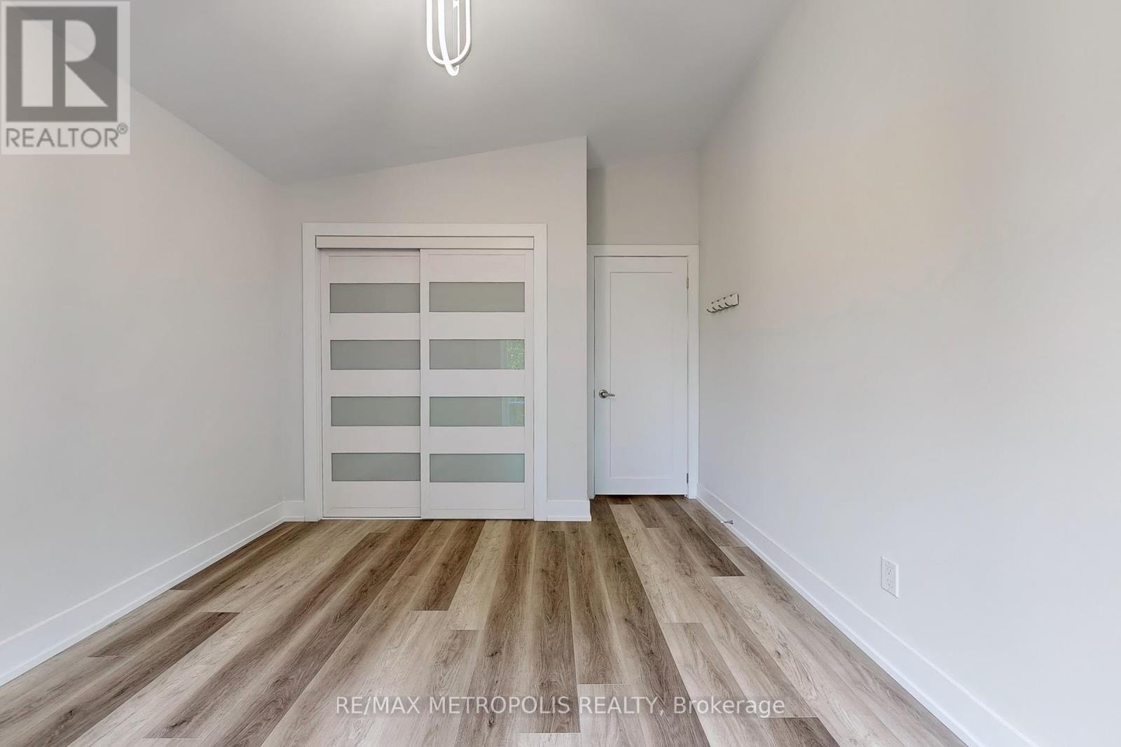 199 Sweeney Drive, Toronto (Victoria Village), Ontario  M4A 1V5 - Photo 21 - C12212772