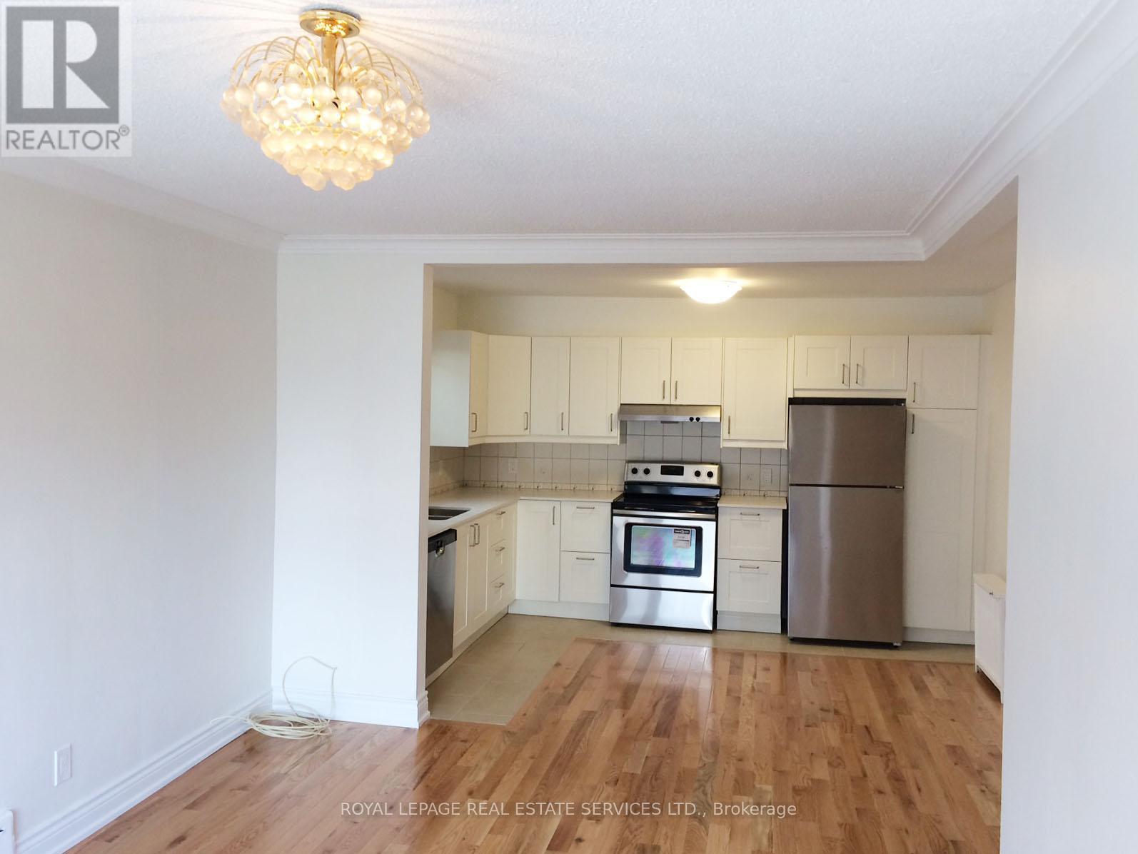 475 Winona Drive, Toronto (Oakwood Village), Ontario  M6C 3V2 - Photo 19 - C12212843