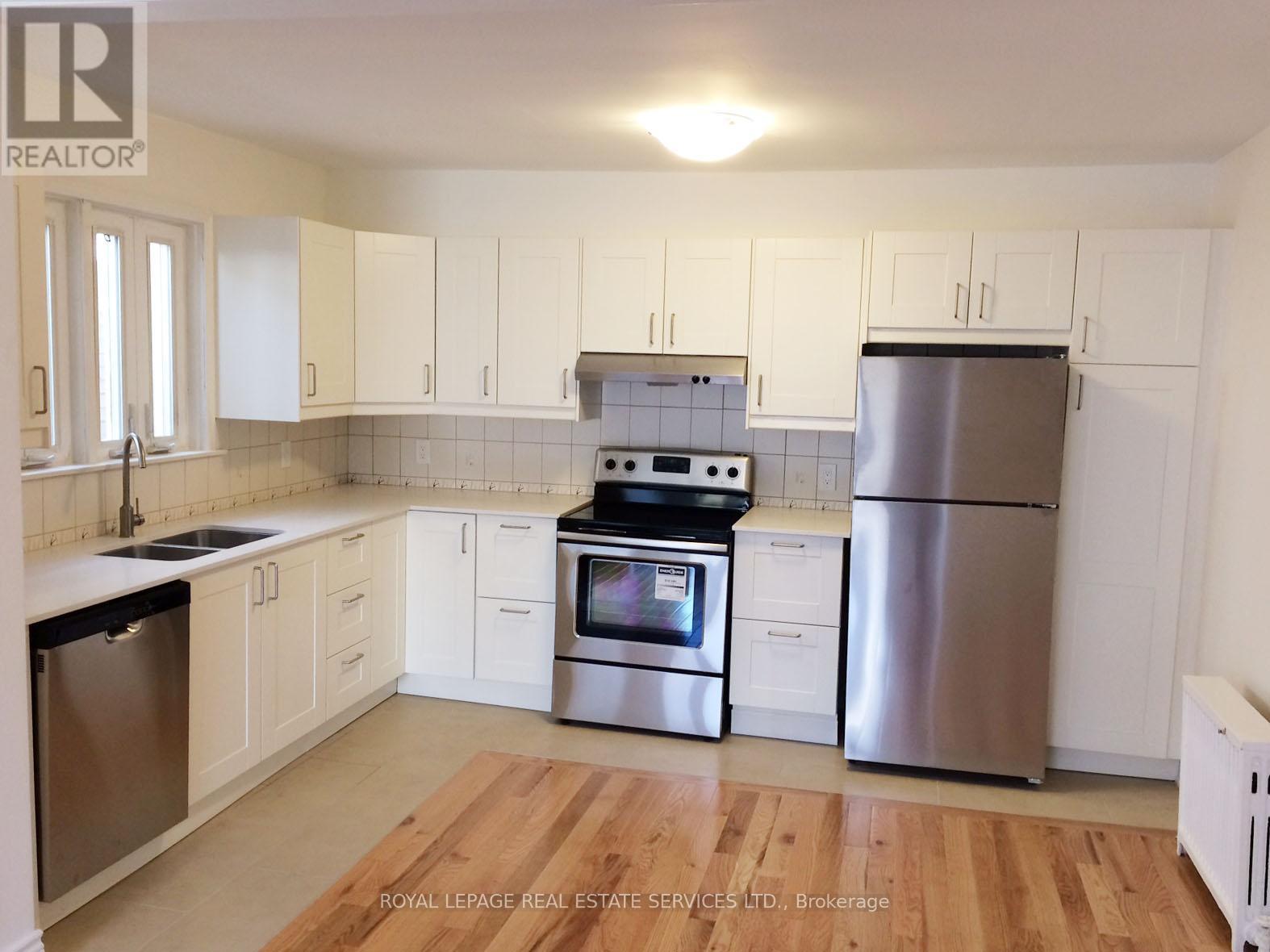 475 Winona Drive, Toronto (Oakwood Village), Ontario  M6C 3V2 - Photo 22 - C12212843