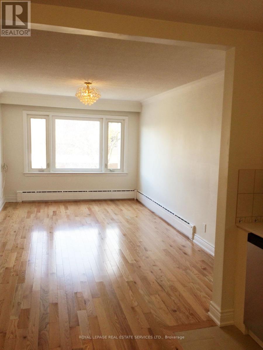 475 Winona Drive, Toronto (Oakwood Village), Ontario  M6C 3V2 - Photo 23 - C12212843