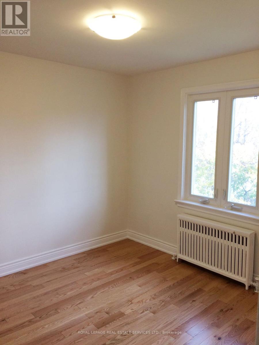 475 Winona Drive, Toronto (Oakwood Village), Ontario  M6C 3V2 - Photo 25 - C12212843