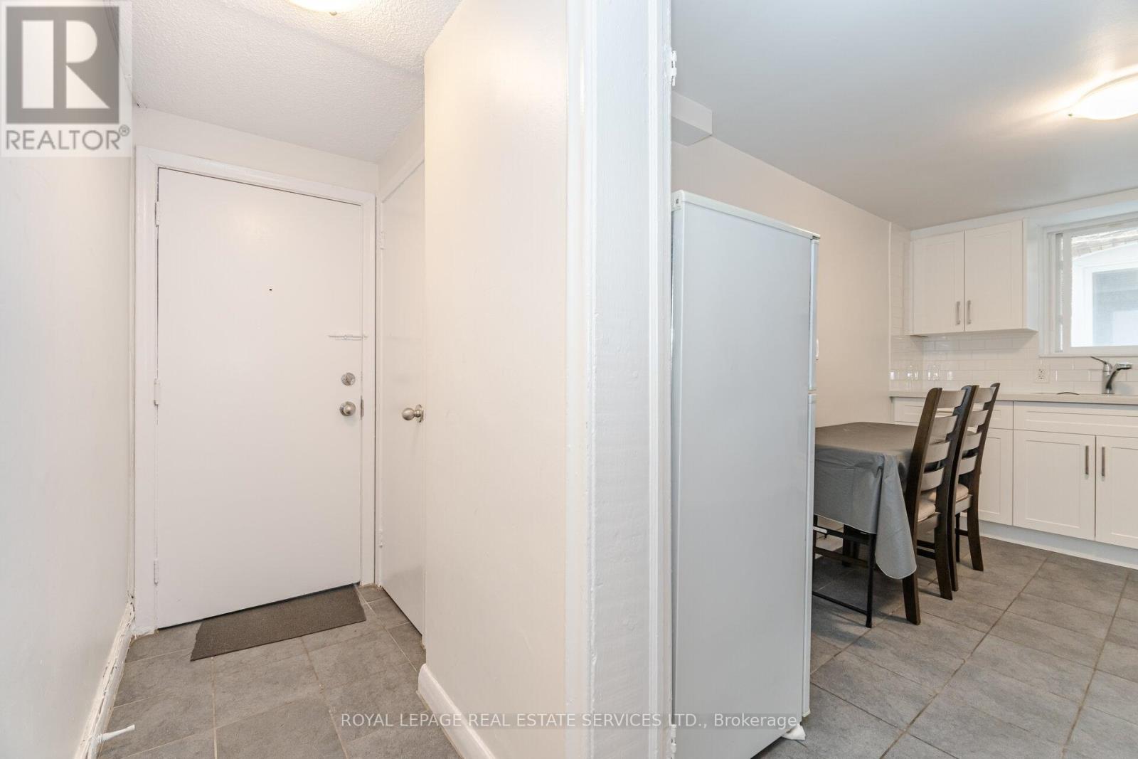 475 Winona Drive, Toronto (Oakwood Village), Ontario  M6C 3V2 - Photo 28 - C12212843