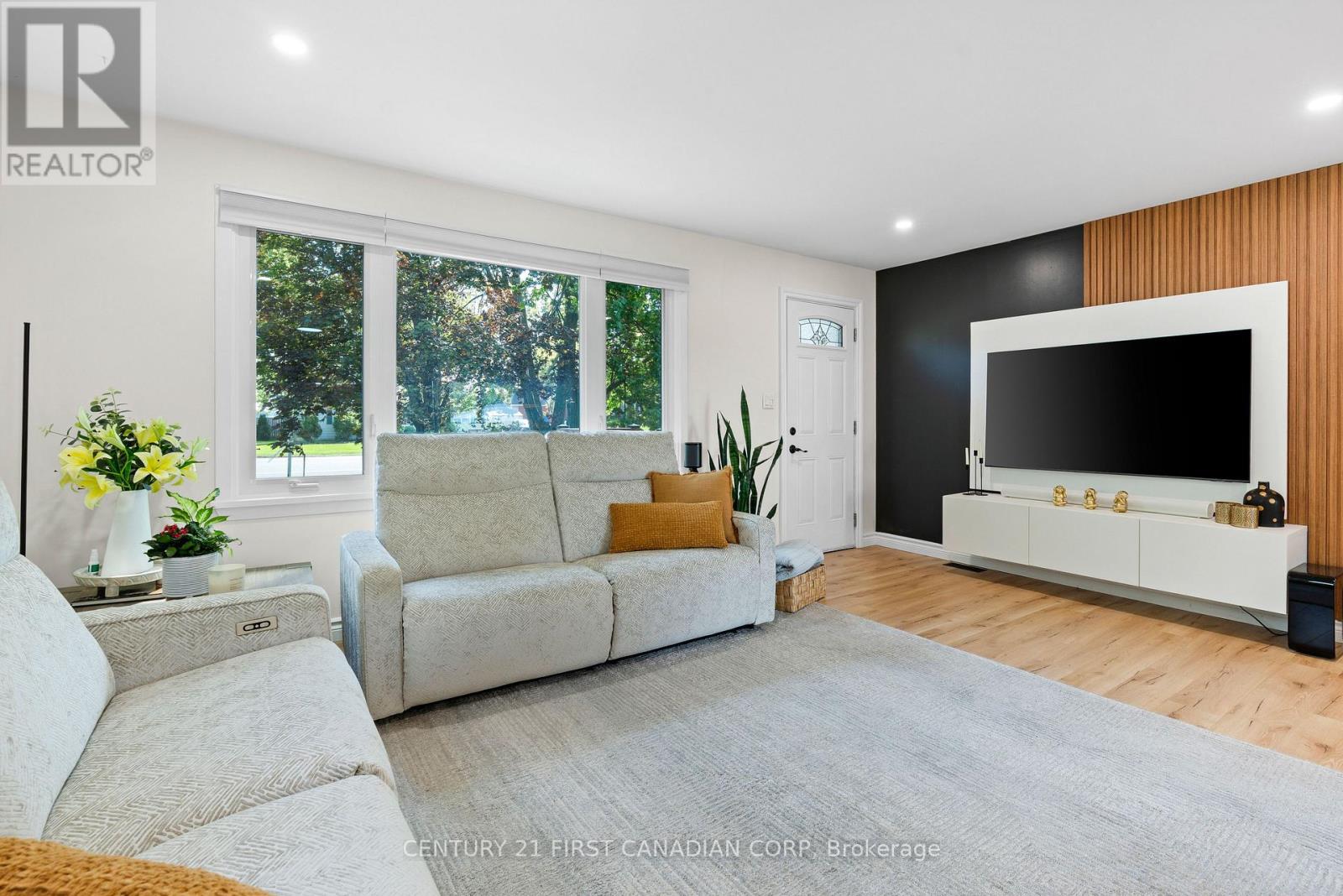 22971 Highbury Avenue N, Middlesex Centre (Bryanston), Ontario  N0M 2A0 - Photo 13 - X12212986