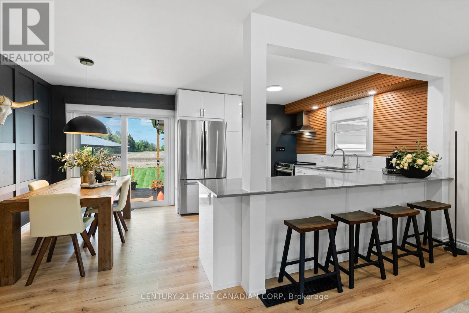22971 Highbury Avenue N, Middlesex Centre (Bryanston), Ontario  N0M 2A0 - Photo 15 - X12212986