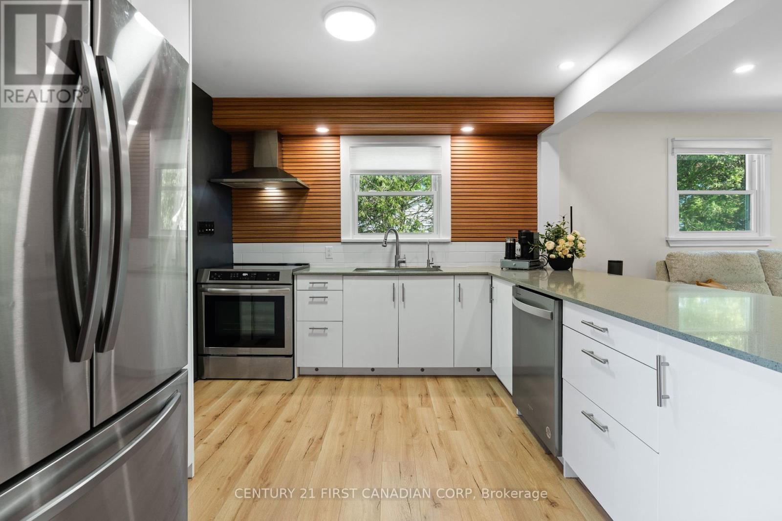 22971 Highbury Avenue N, Middlesex Centre (Bryanston), Ontario  N0M 2A0 - Photo 16 - X12212986