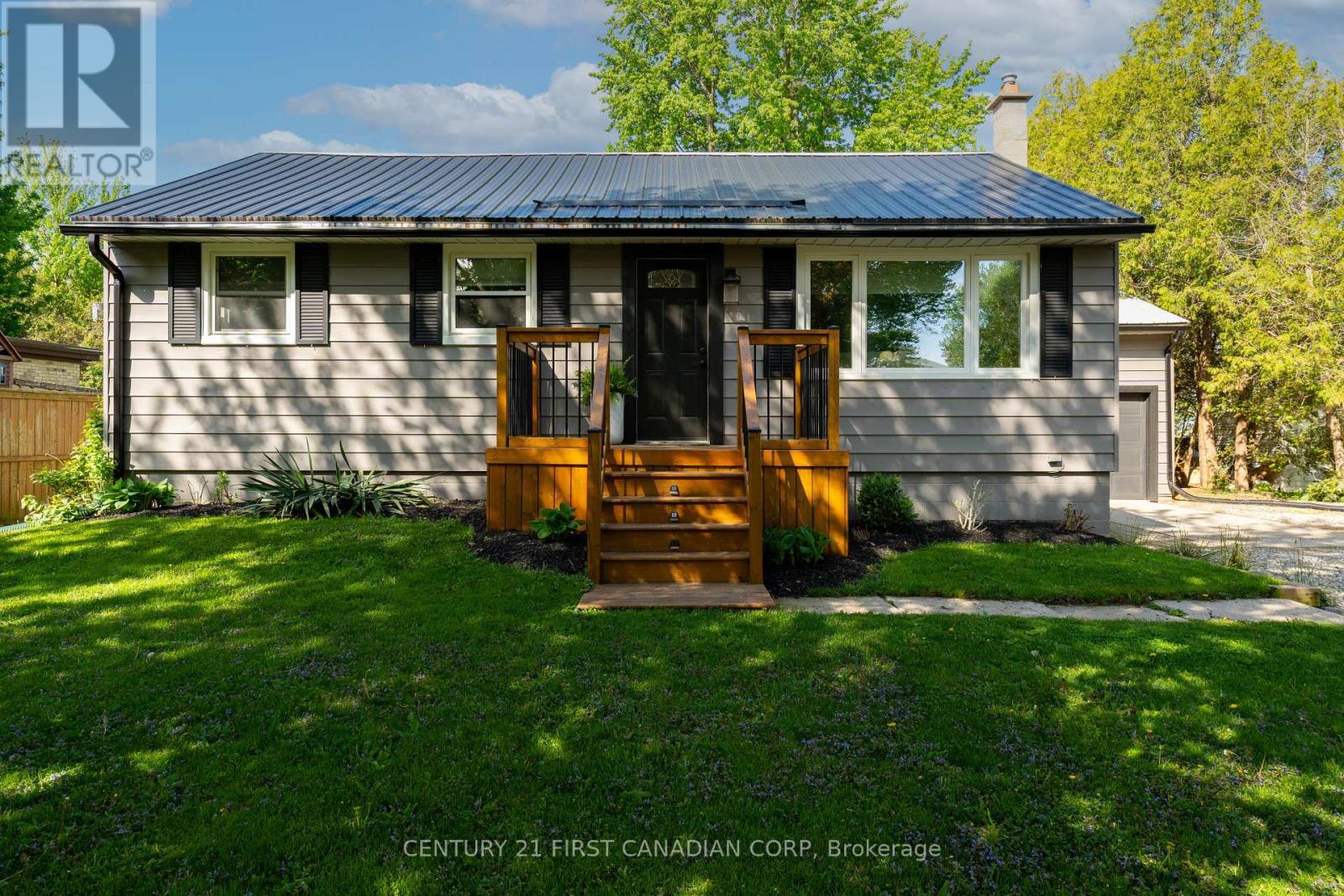 22971 Highbury Avenue N, Middlesex Centre (Bryanston), Ontario  N0M 2A0 - Photo 2 - X12212986