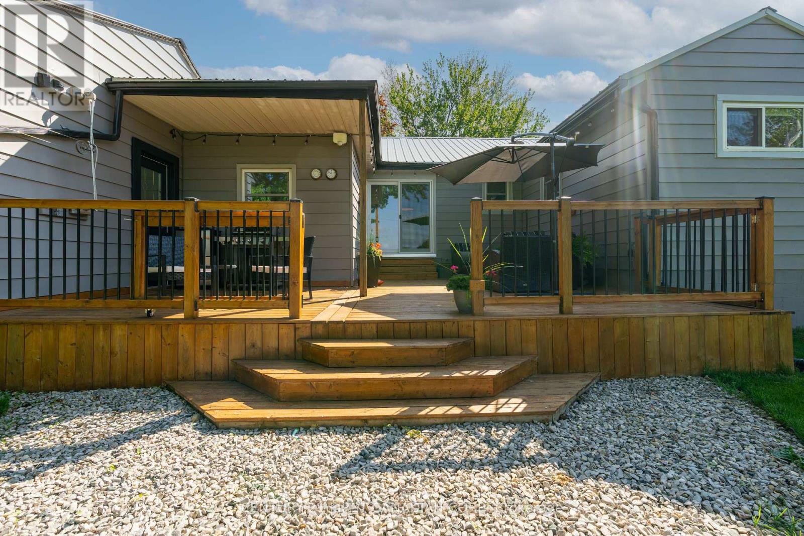 22971 Highbury Avenue N, Middlesex Centre (Bryanston), Ontario  N0M 2A0 - Photo 8 - X12212986