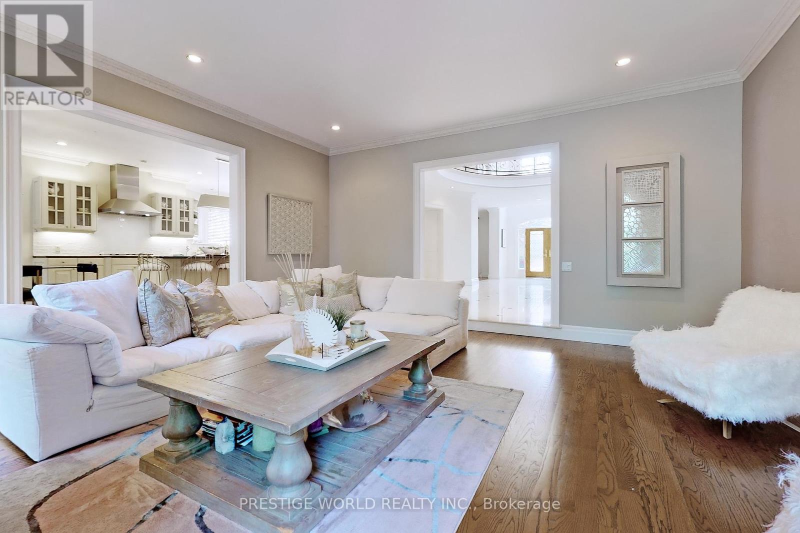37 Rollscourt Drive, Toronto (St. Andrew-Windfields), Ontario  M2L 1X6 - Photo 10 - C12212920