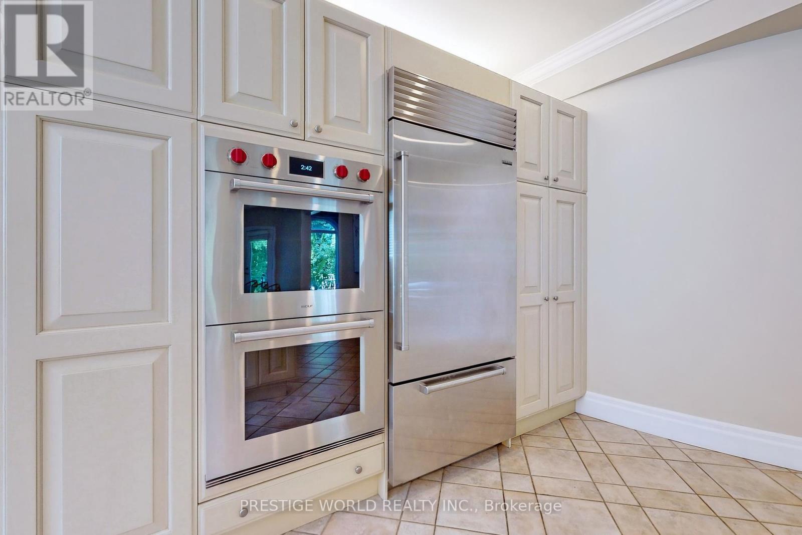 37 Rollscourt Drive, Toronto (St. Andrew-Windfields), Ontario  M2L 1X6 - Photo 15 - C12212920