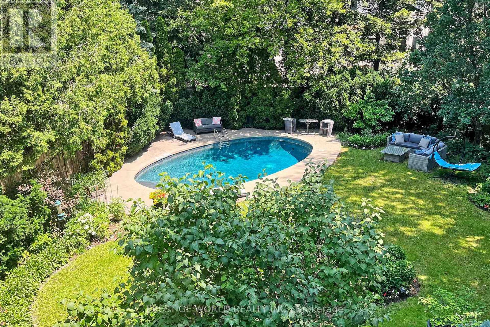 37 Rollscourt Drive, Toronto (St. Andrew-Windfields), Ontario  M2L 1X6 - Photo 43 - C12212920