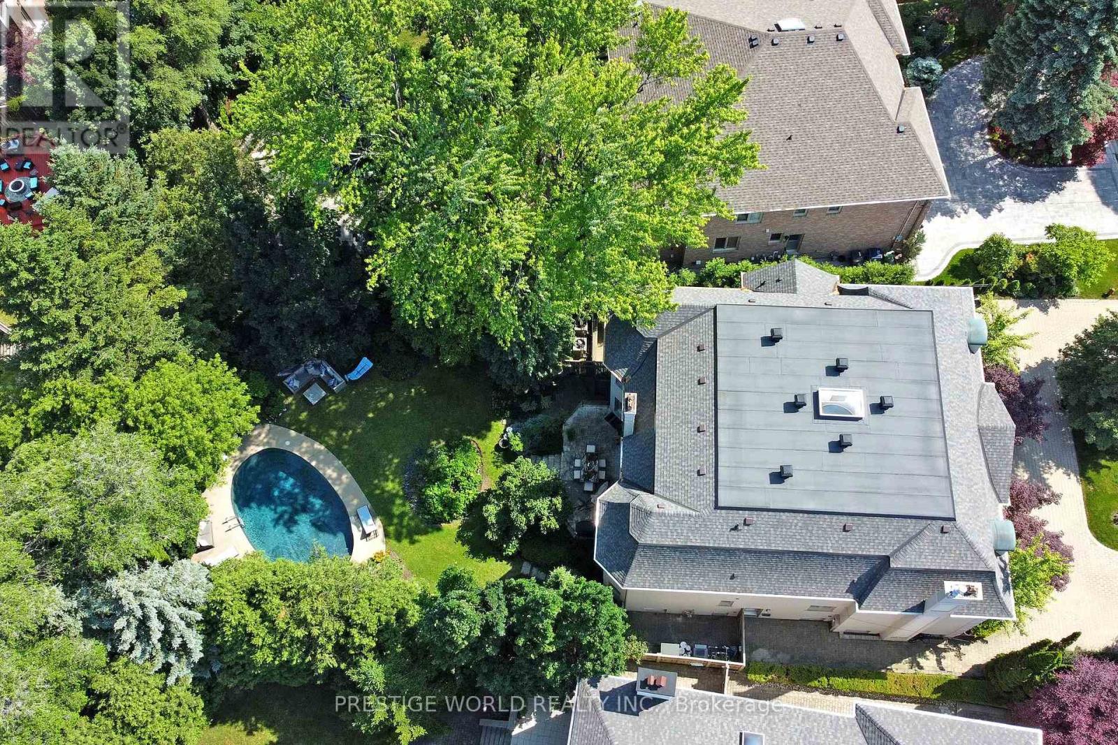 37 Rollscourt Drive, Toronto (St. Andrew-Windfields), Ontario  M2L 1X6 - Photo 46 - C12212920