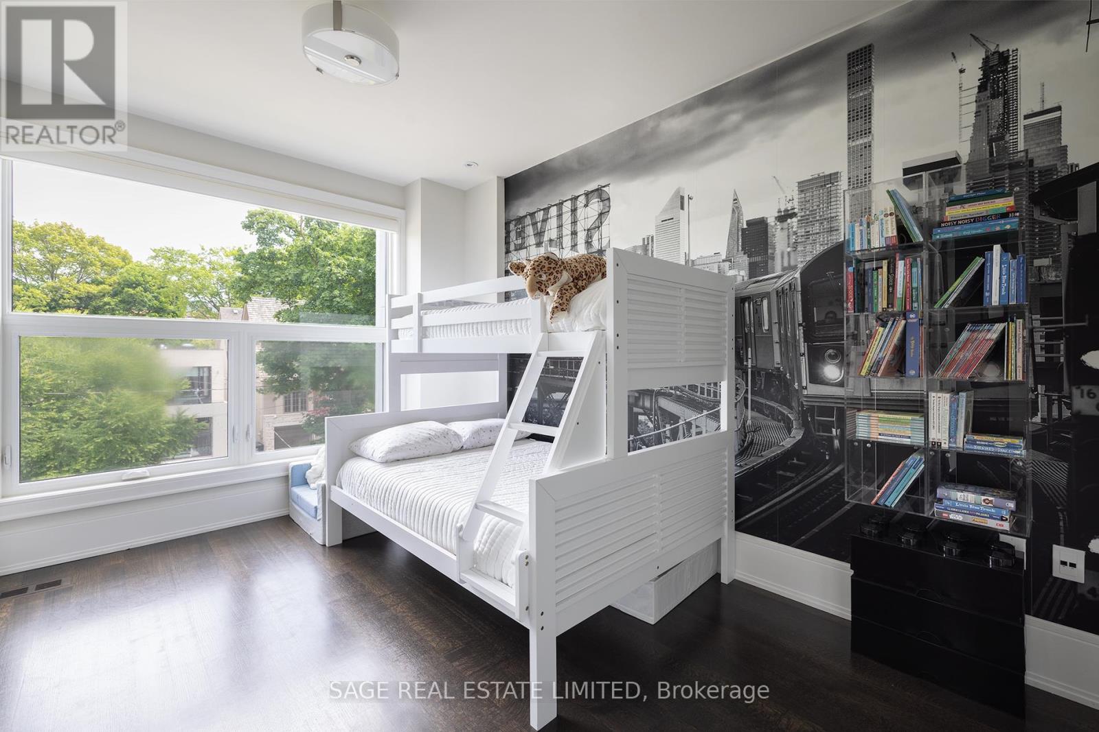 40 Hoyle Avenue, Toronto, Ontario  M4S 2X6 - Photo 35 - C12212922