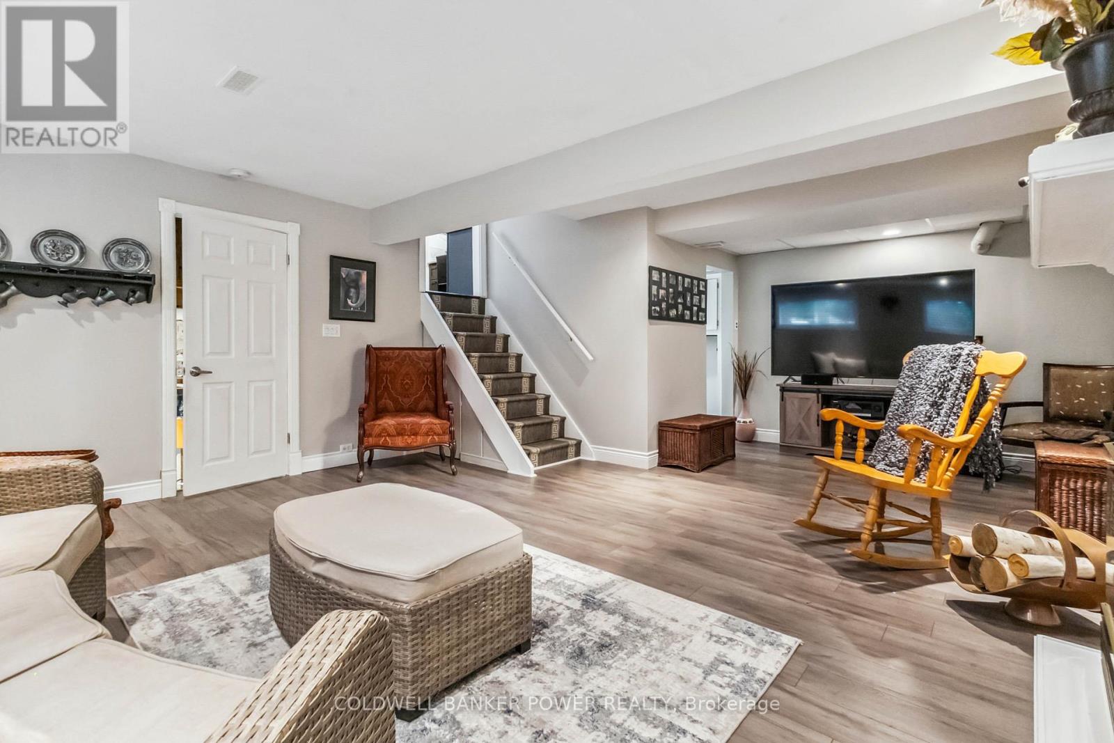 96 Cayuga Crescent, London East (East D), Ontario  N5V 2W5 - Photo 26 - X12213026