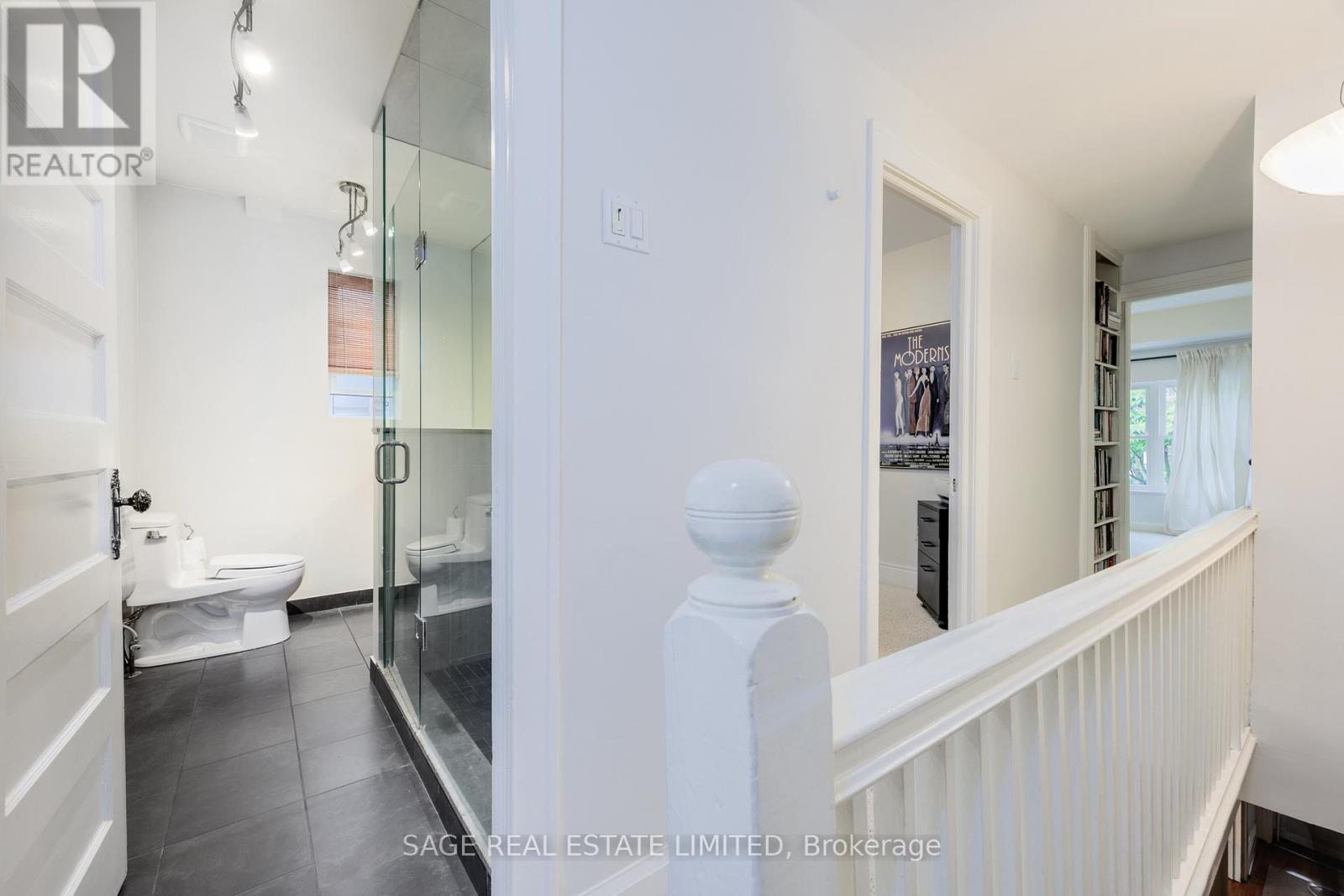 4 Strathcona Avenue, Toronto (North Riverdale), Ontario  M4K 1K7 - Photo 19 - E12212718