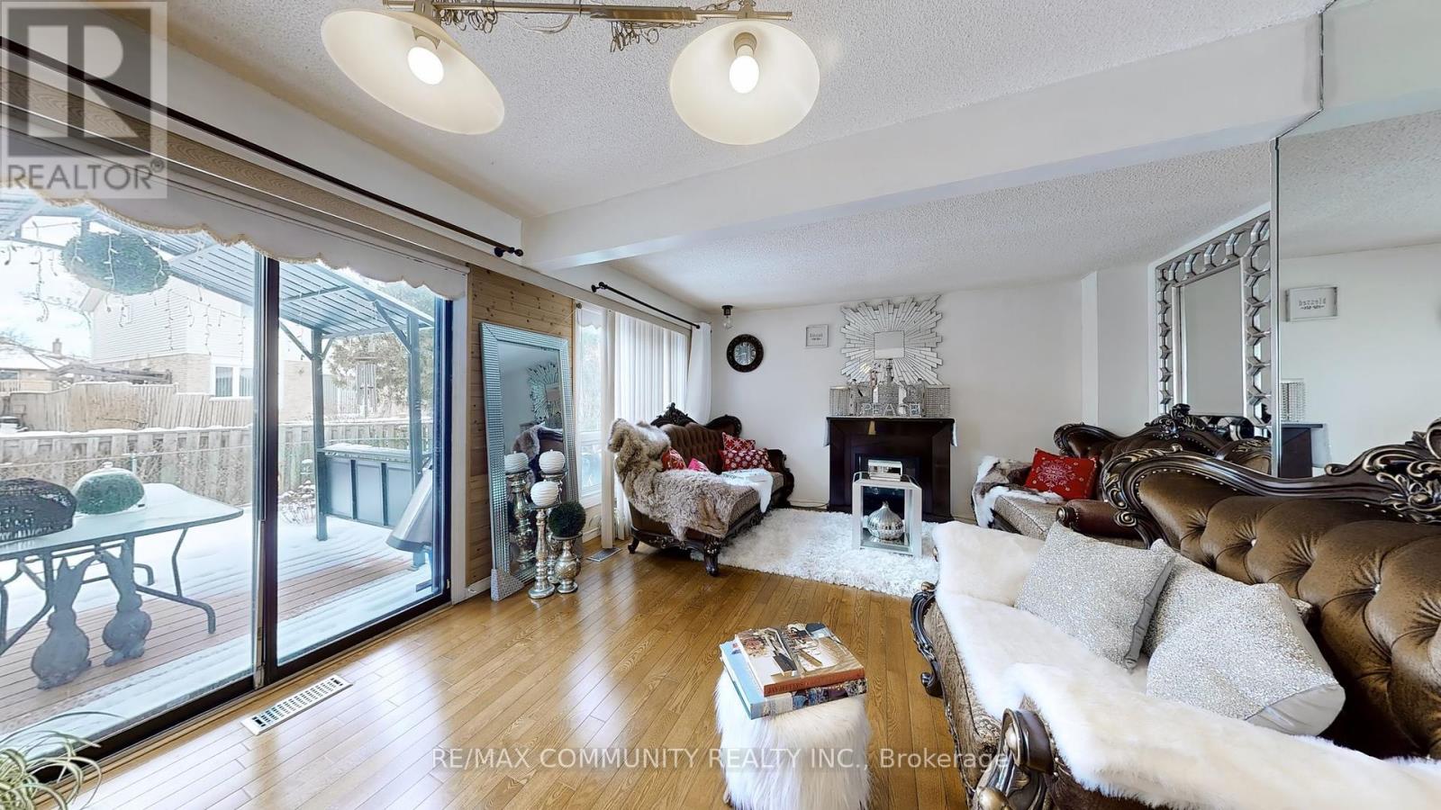 27 Granada Crescent, Toronto (Rouge), Ontario  M1B 2H6 - Photo 6 - E12212720