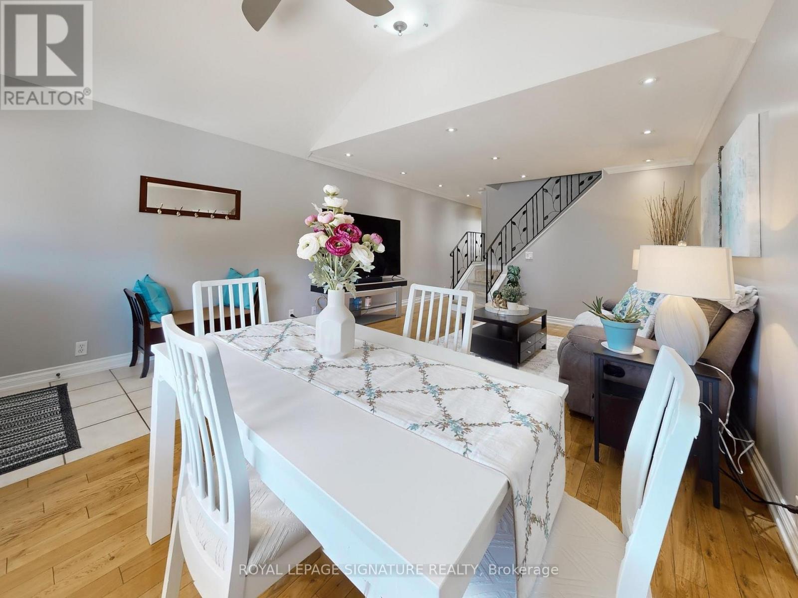 261 Glebemount Avenue, Toronto (Danforth Village-East York), Ontario  M4C 3T7 - Photo 10 - E12212831