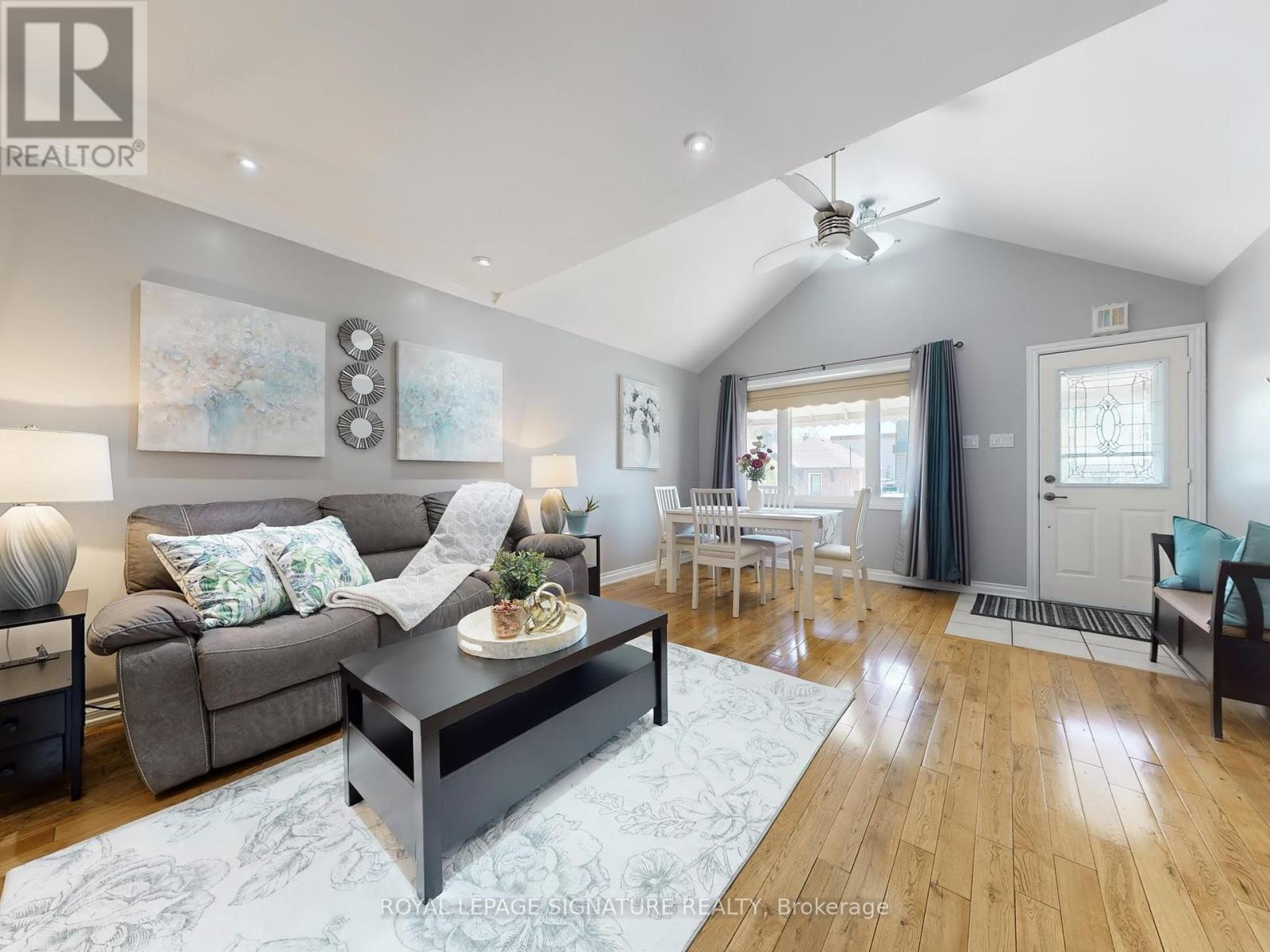 261 Glebemount Avenue, Toronto (Danforth Village-East York), Ontario  M4C 3T7 - Photo 4 - E12212831