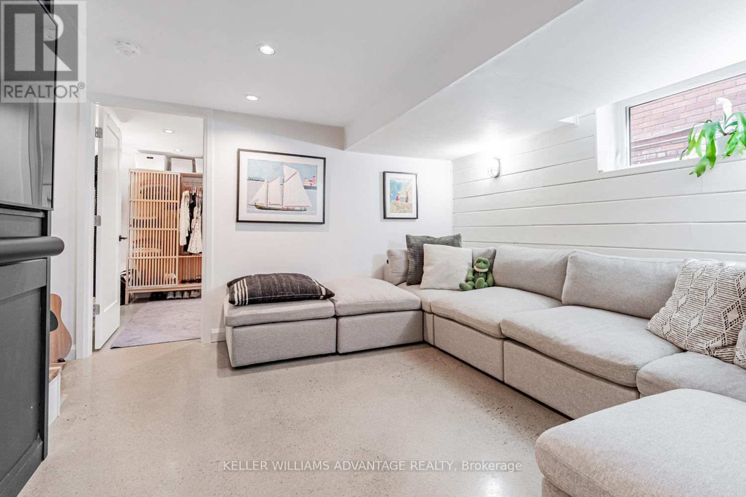 3 Edgewood Gardens, Toronto (Woodbine Corridor), Ontario  M4L 3H4 - Photo 24 - E12212915